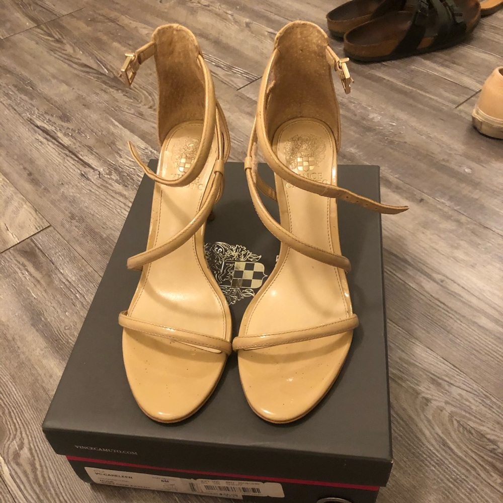 Vince Camuto nude heels